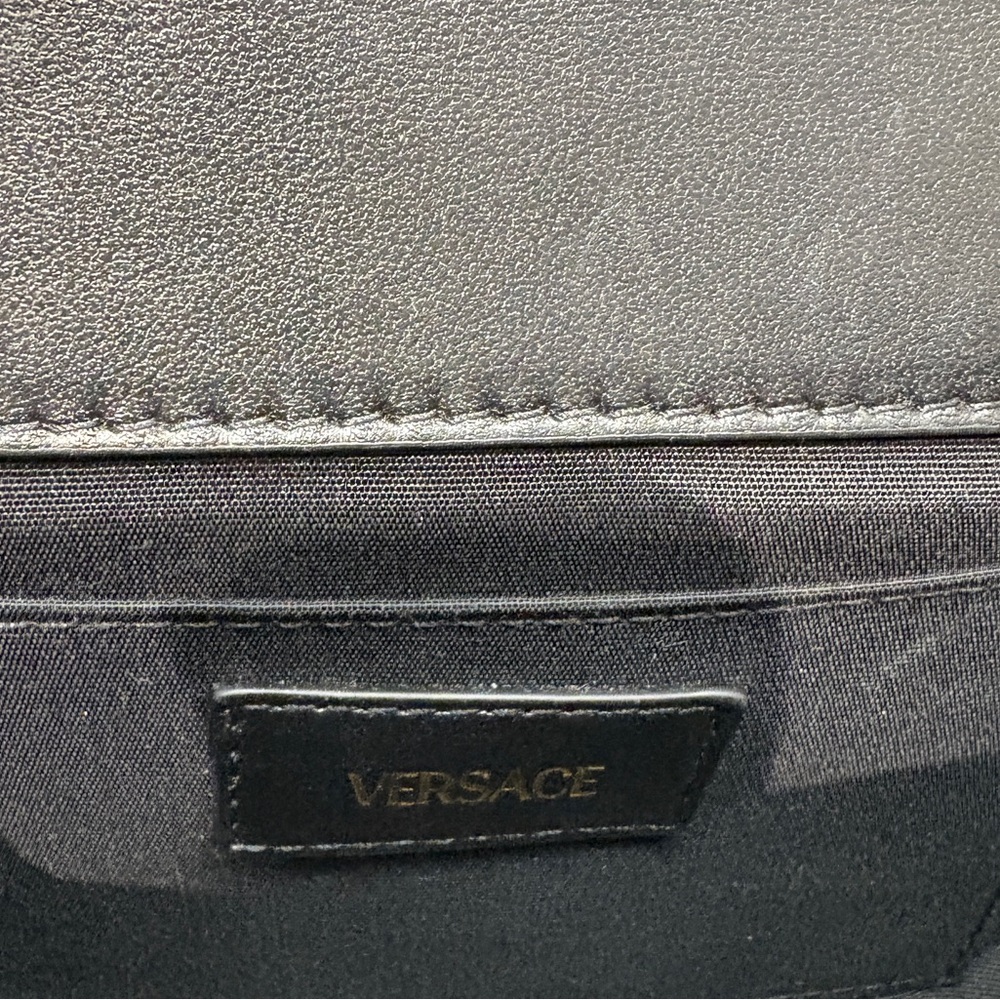 Versace classic Medusa Elegant Black Quilted Shoulder Bag - Picture 6 of 6